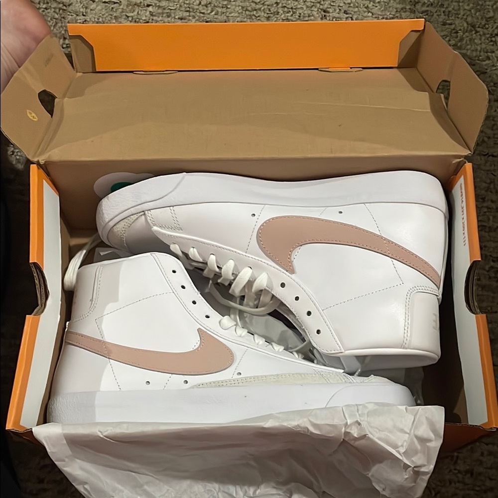 Nike ✔️ Blazers White and Pink High-Top Sneakers